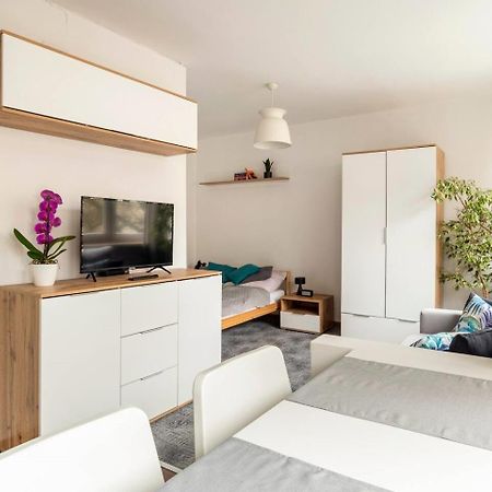 Przytulny I Cichy Apartament Blisko Centrum Варшава Экстерьер фото