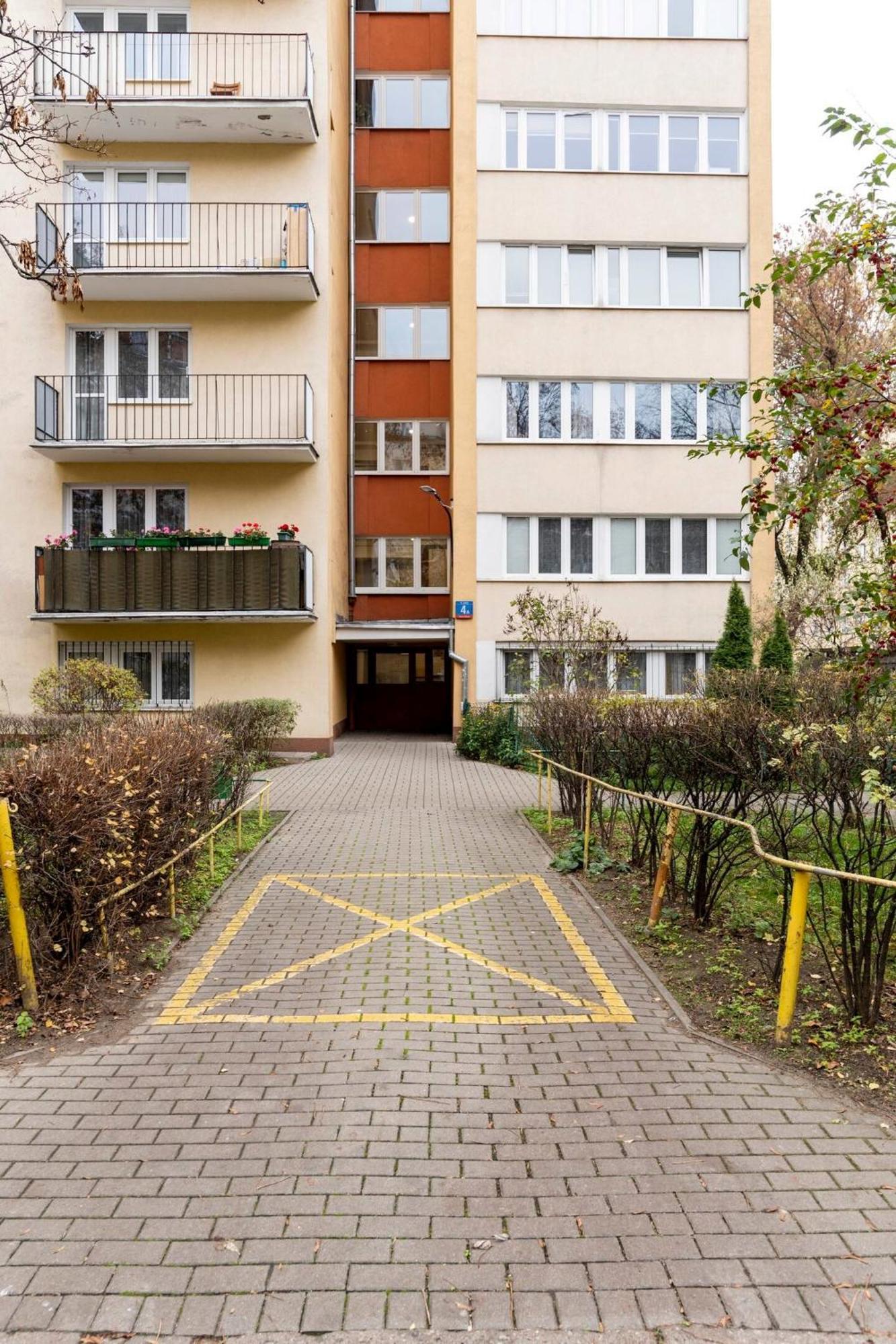 Przytulny I Cichy Apartament Blisko Centrum Варшава Экстерьер фото